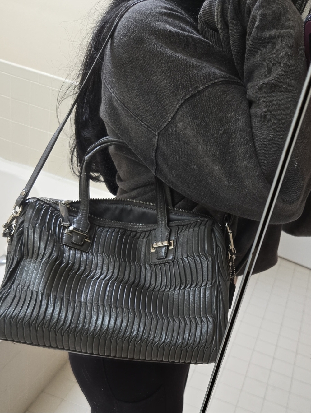 Coach RARE* Taylor Gathered Leather Alexis Carryall Tote (same size large Rowan) - Picture 12 of 14